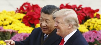 Donald Trump rilancia i dazi contro la Cina: imposte americane al 104%