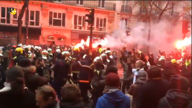 Nella manifestazione a Parigi ci sono stati violenti scontri