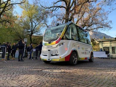 Bus a guida autonoma, oltre all’omologazione, devono prima imparare la strada