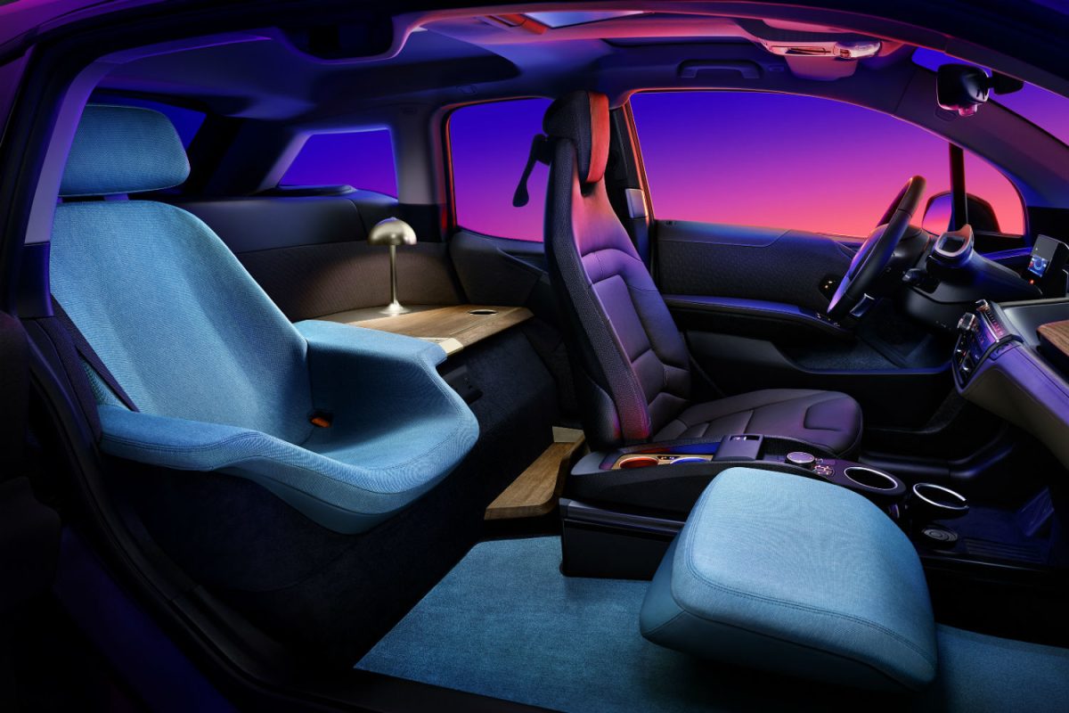 Galleria foto 'Nove oggetti in arrivo dal futuro' - foto 3