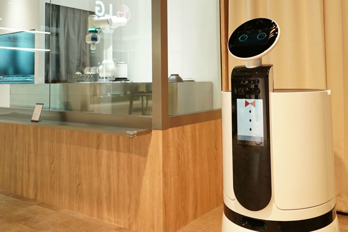 Galleria foto 'Nove oggetti in arrivo dal futuro' - foto 10