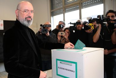 Bonaccini blinda l&#8217;Emilia mentre sparisce il M5s
