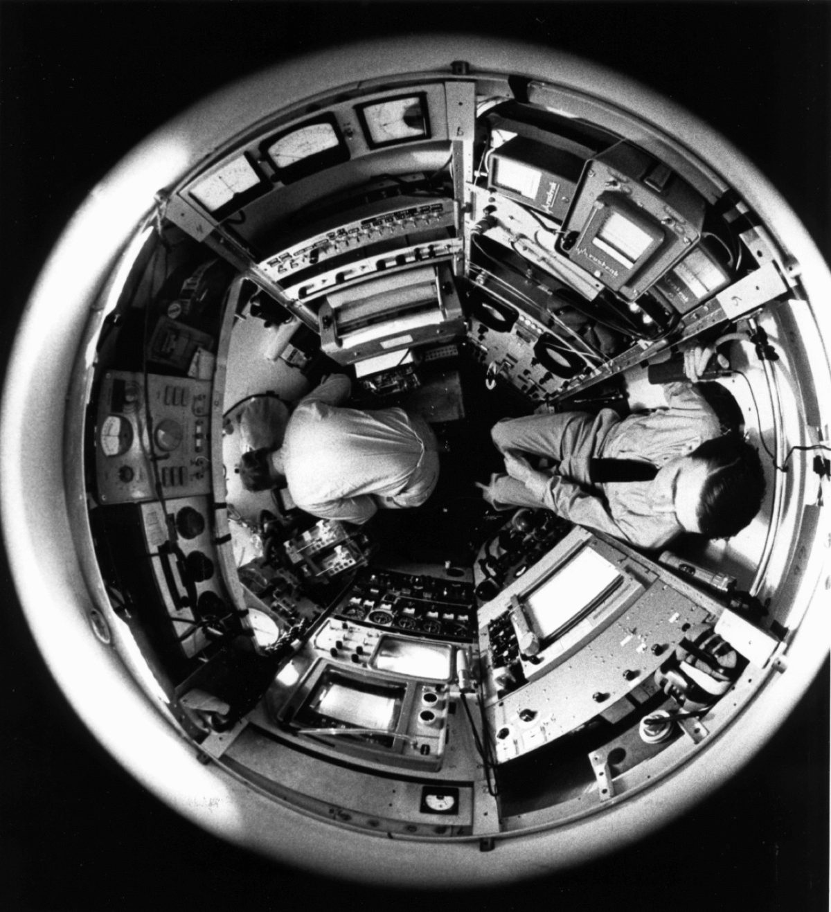 Galleria foto 'Sessant’anni fa l’impresa del batiscafo “Trieste”' - foto 14