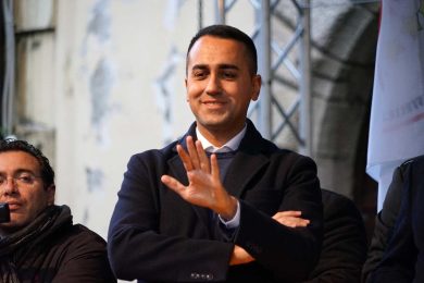 Di Maio si dimette e attacca. L’ennesima sconfitta del M5S
