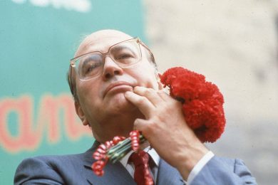 Bettino Craxi a 20 anni dalla morte: la storia e le foto