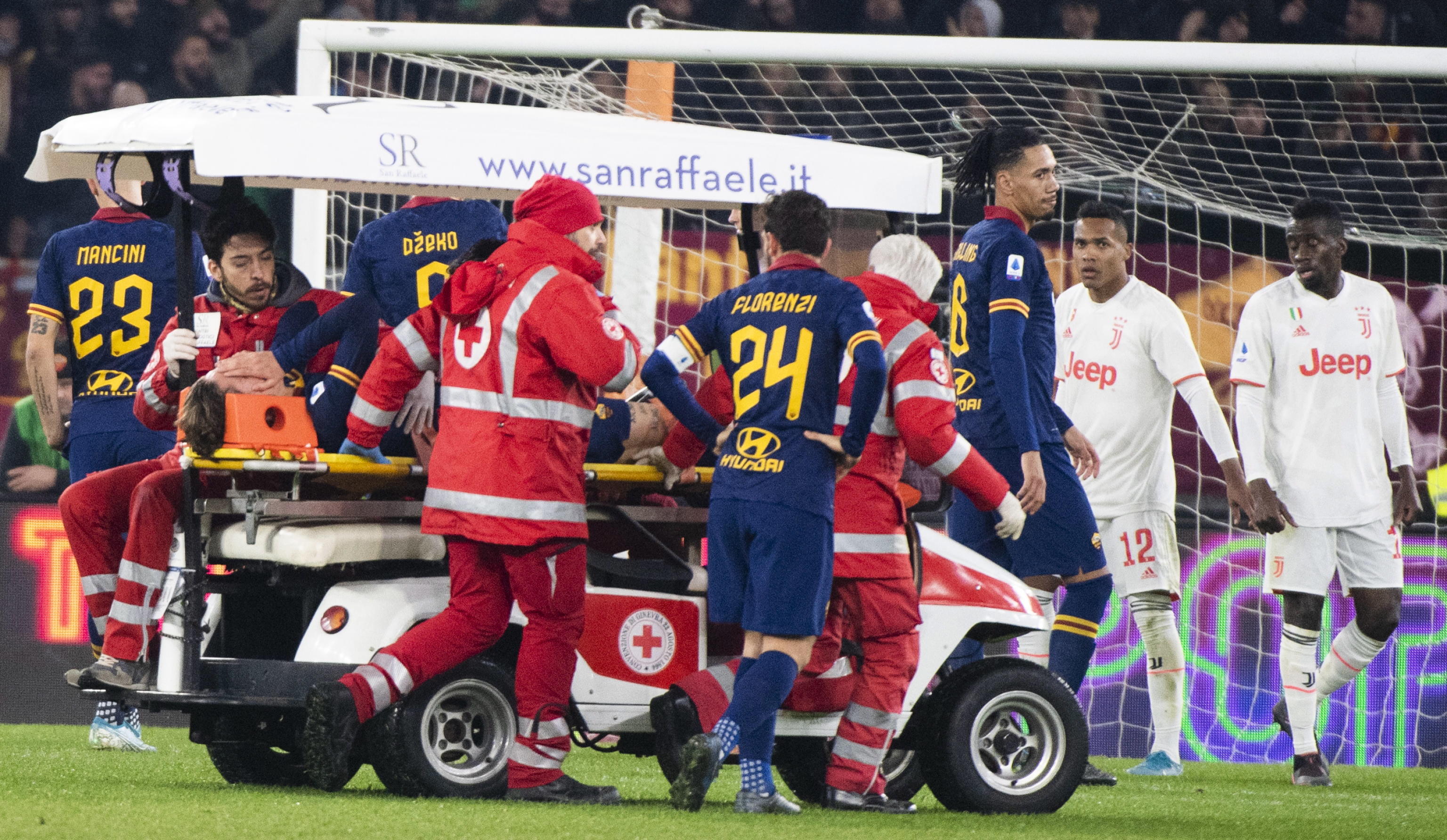 Zaniolo, infortunio al ginocchio e lacrime durante Roma-Juventus