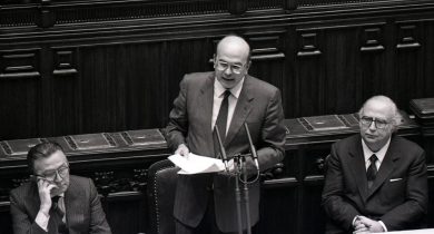 Quando Di Pietro rispose a Craxi: “Cancrena? È solo un foruncolone”
