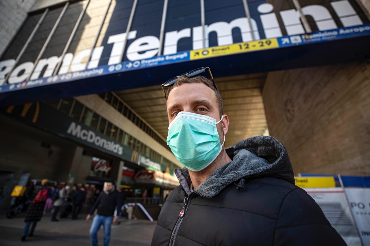 Coronavirus: come farsi rimborsare il biglietto aereo o del treno