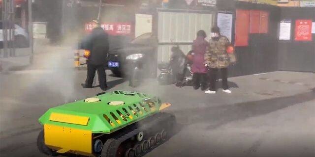 Coronavirus, la Cina usa i mini-carri armati