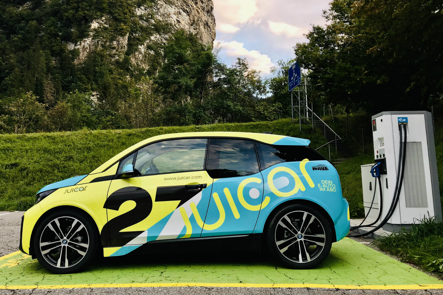 Come avere un’auto elettrica a noleggio a domicilio