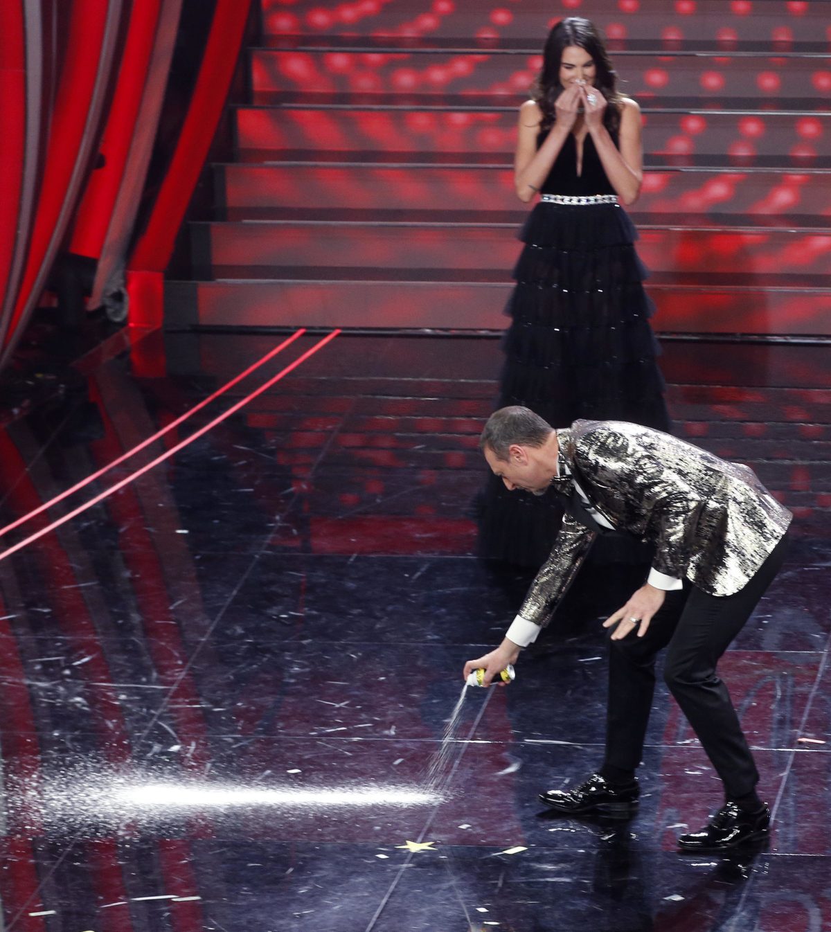 Galleria foto 'Sanremo 2020: Morgan attacca Bugo che lascia il palco, squalificati dal Festival' - foto 2