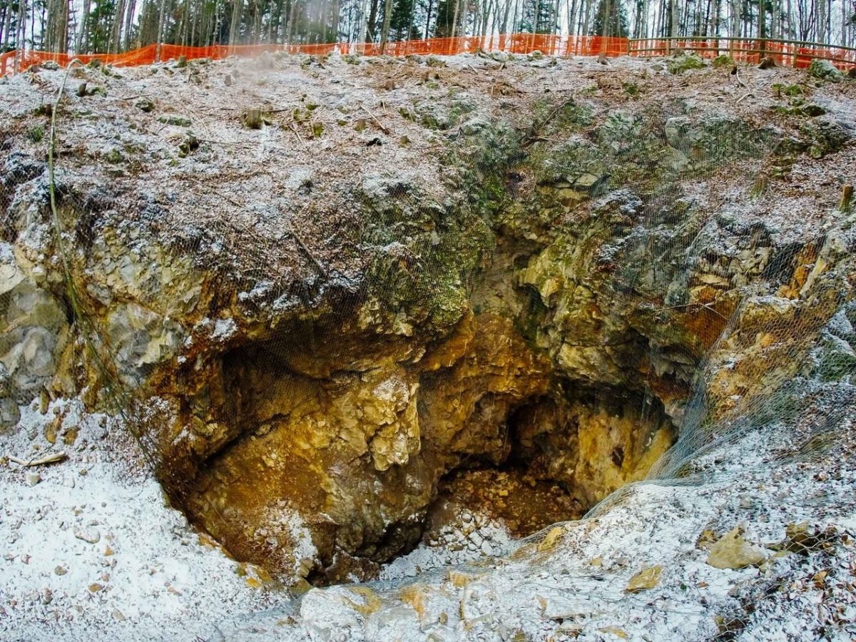 Galleria foto 'Cronaca dell’ultimo massacro titino scoperto in Slovenia' - foto 6