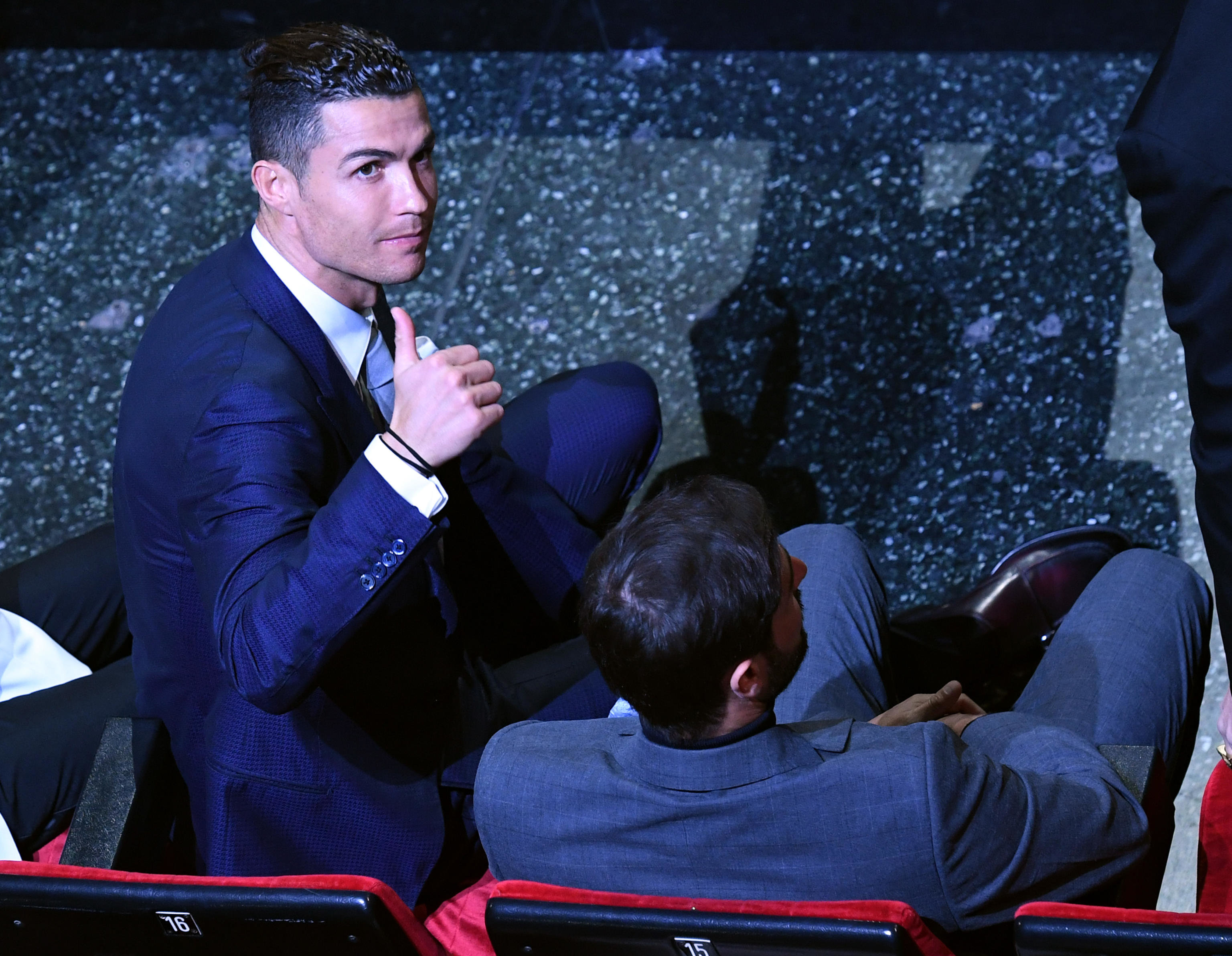 Sanremo 2020: Benigni mattatore all’Ariston, c’è Ronaldo in platea Sanremo 2020: Benigni mattatore all’Ariston, c’è Ronaldo in platea