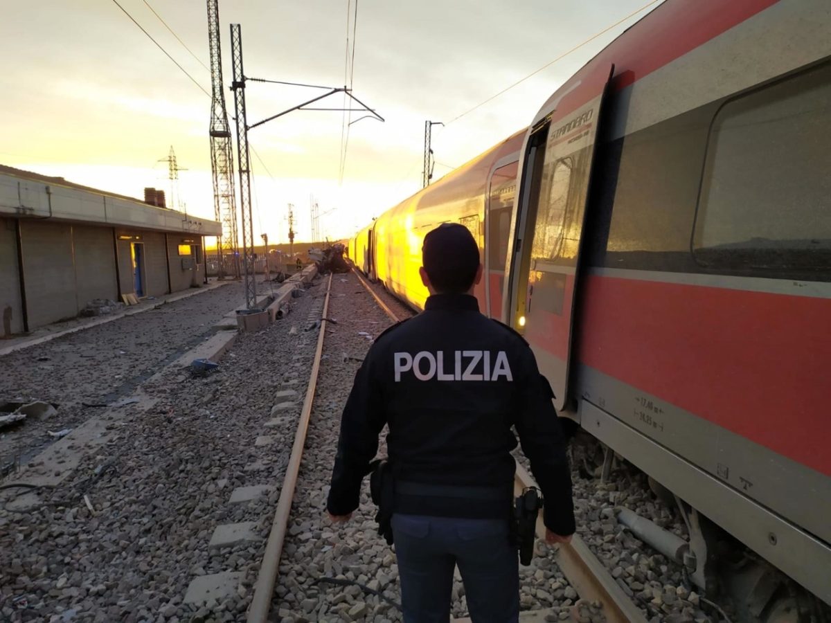 Treno deragliato a Lodi. La tragedia in diretta
