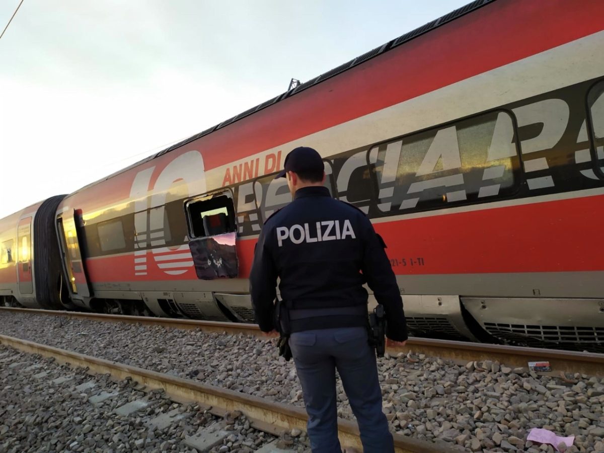 Treno deragliato a Lodi. La tragedia in diretta