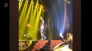 La tutina di Achille Lauro a Sanremo infamma il Festival