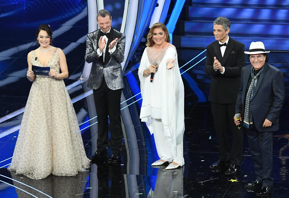 Galleria foto 'Sanremo 2020: buona la prima per Amadeus, Tiziano Ferro in lacrime' - foto 6