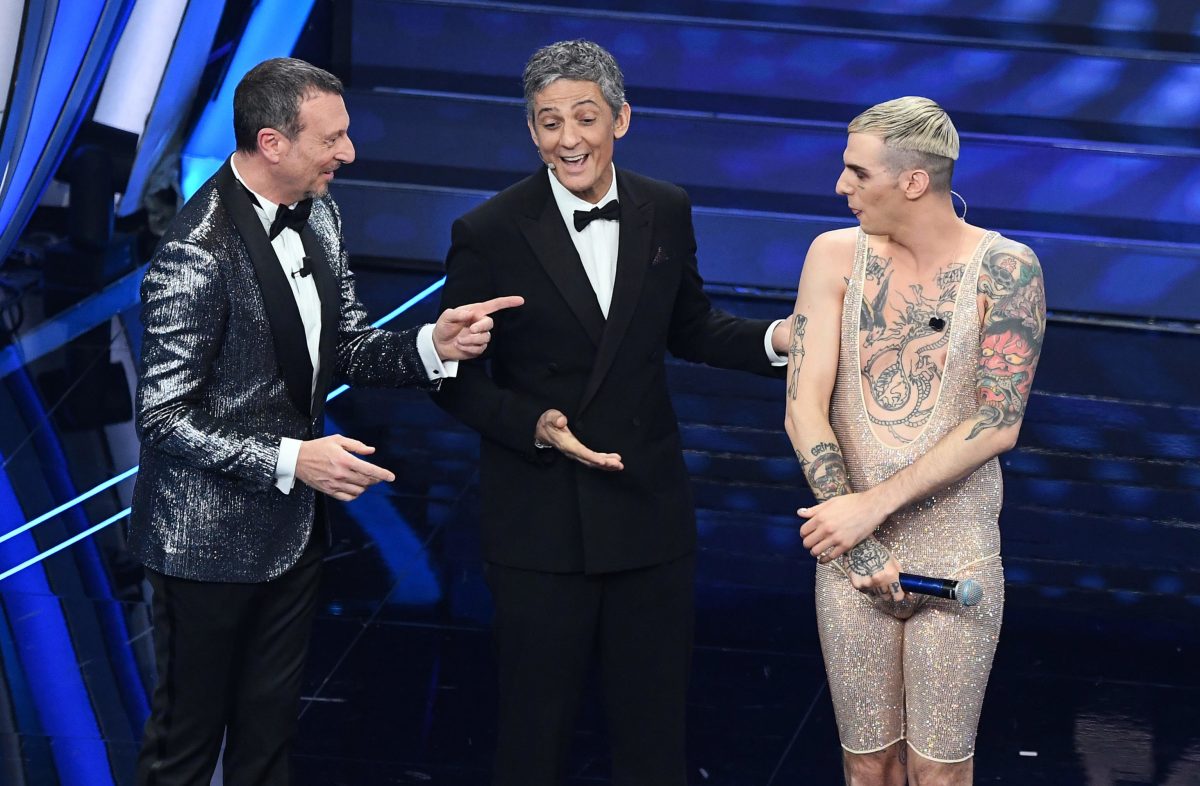 Galleria foto 'Sanremo 2020: buona la prima per Amadeus, Tiziano Ferro in lacrime' - foto 3