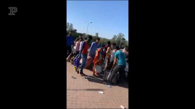 L’esodo in India per scappare dal virus