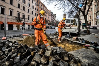 Imprenditori e sindacati, economia e salute. La lotta nei giorni del Covid-19