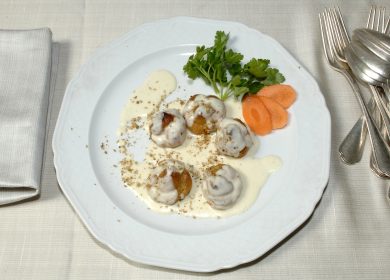 Cuciniamo insieme: profiteroles di broccoli e pecorino