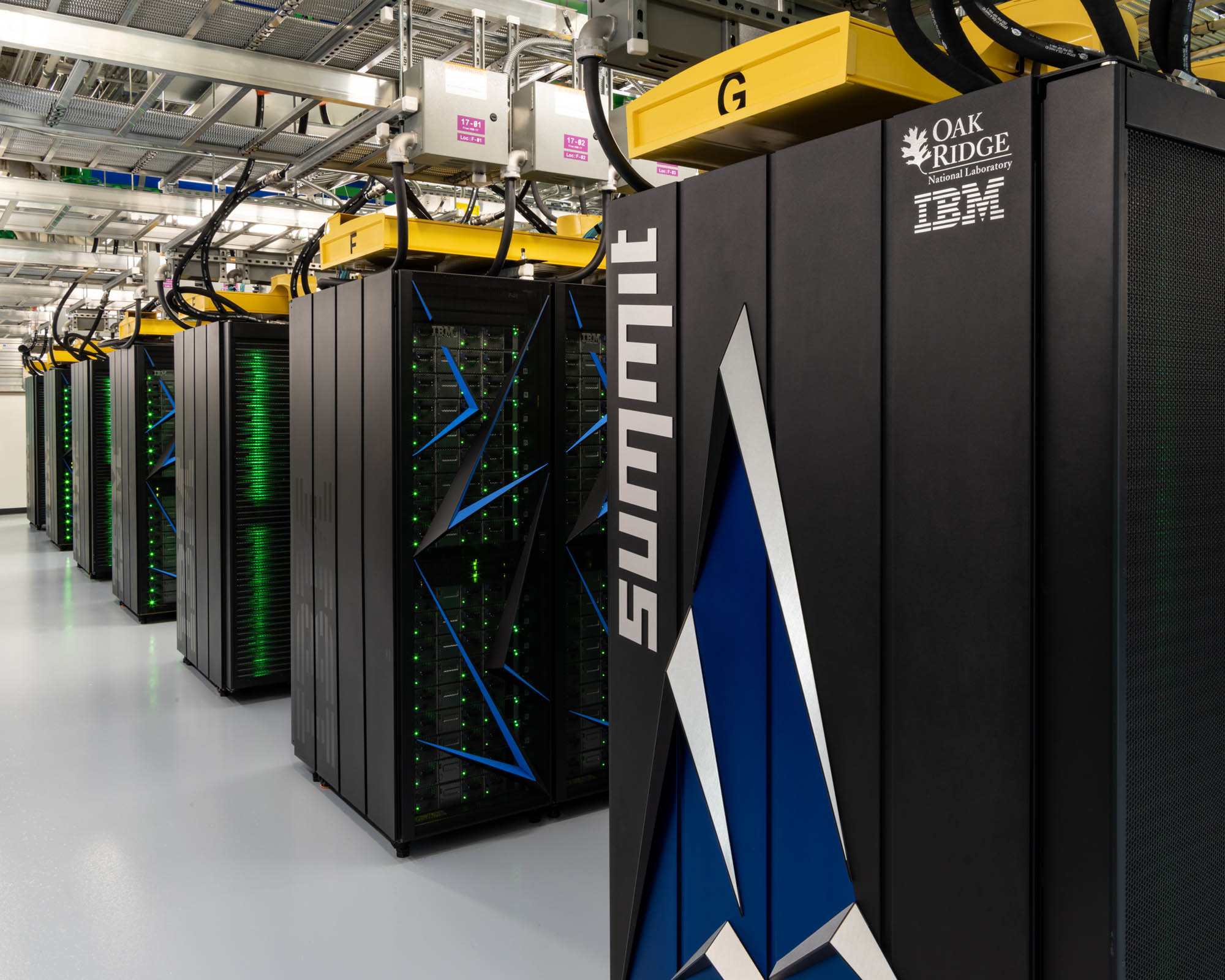 Covid-19: per la cura ora c’è anche il super computer di IBM Covid-19: per la cura ora c’è anche il super computer di IBM