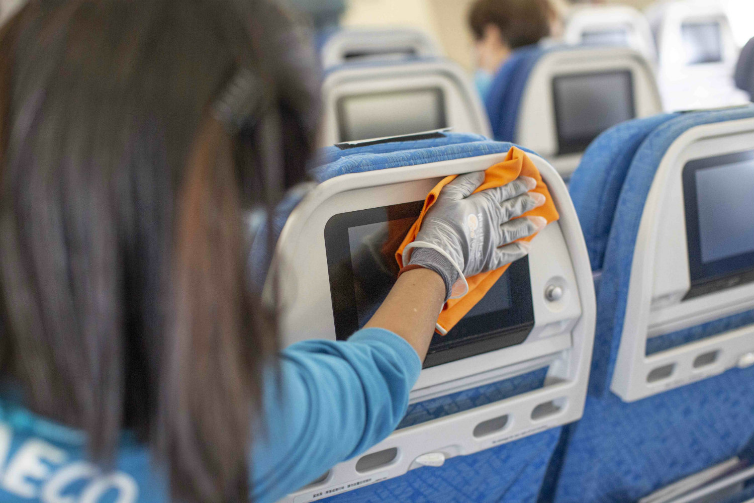 Coronavirus, come proteggersi in aereo Coronavirus, come proteggersi in aereo