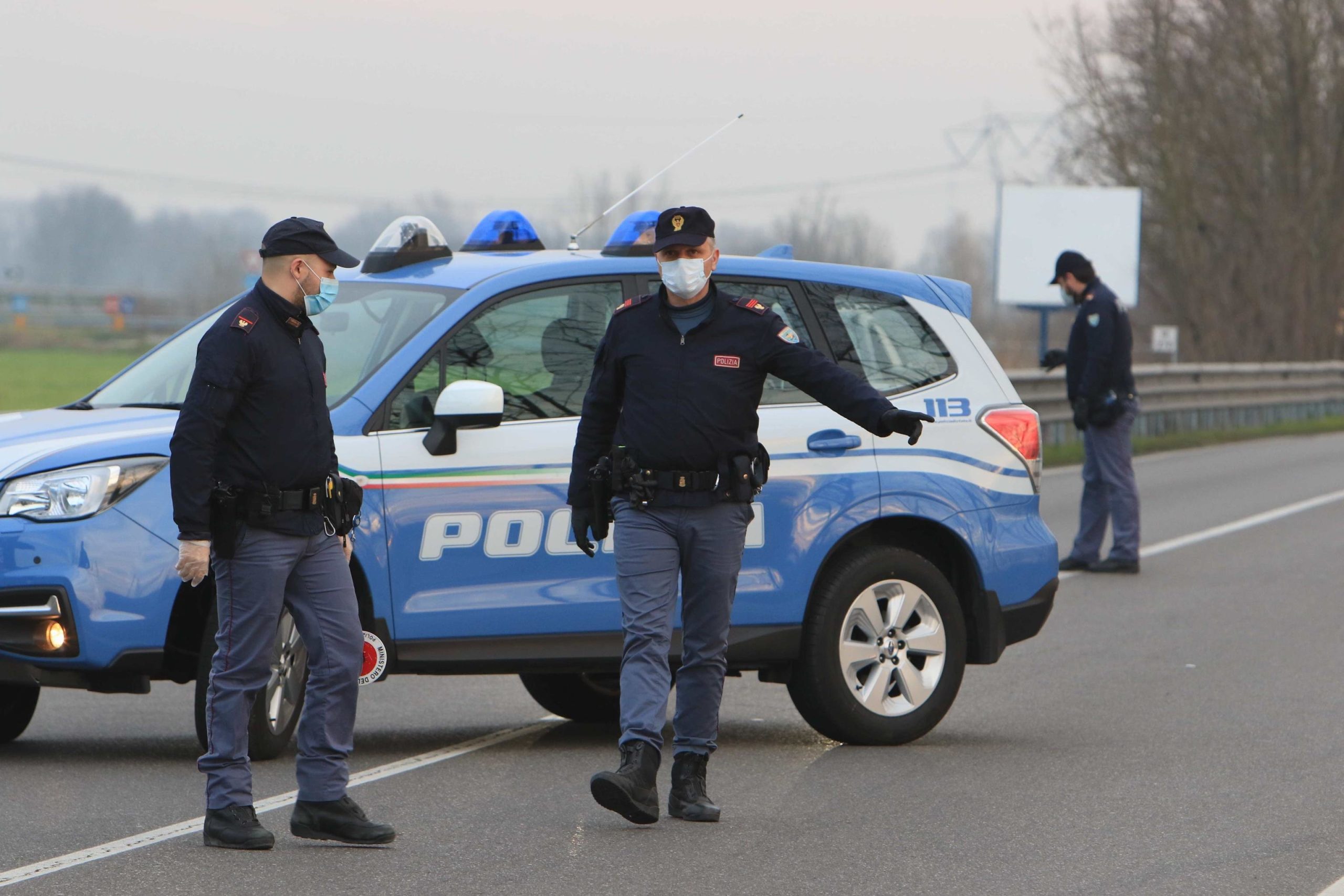 Coronavirus, Italia zona rossa. I controlli della Polizia