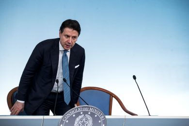 Conte chiude tutta l’Italia per motivi sanitari e politici