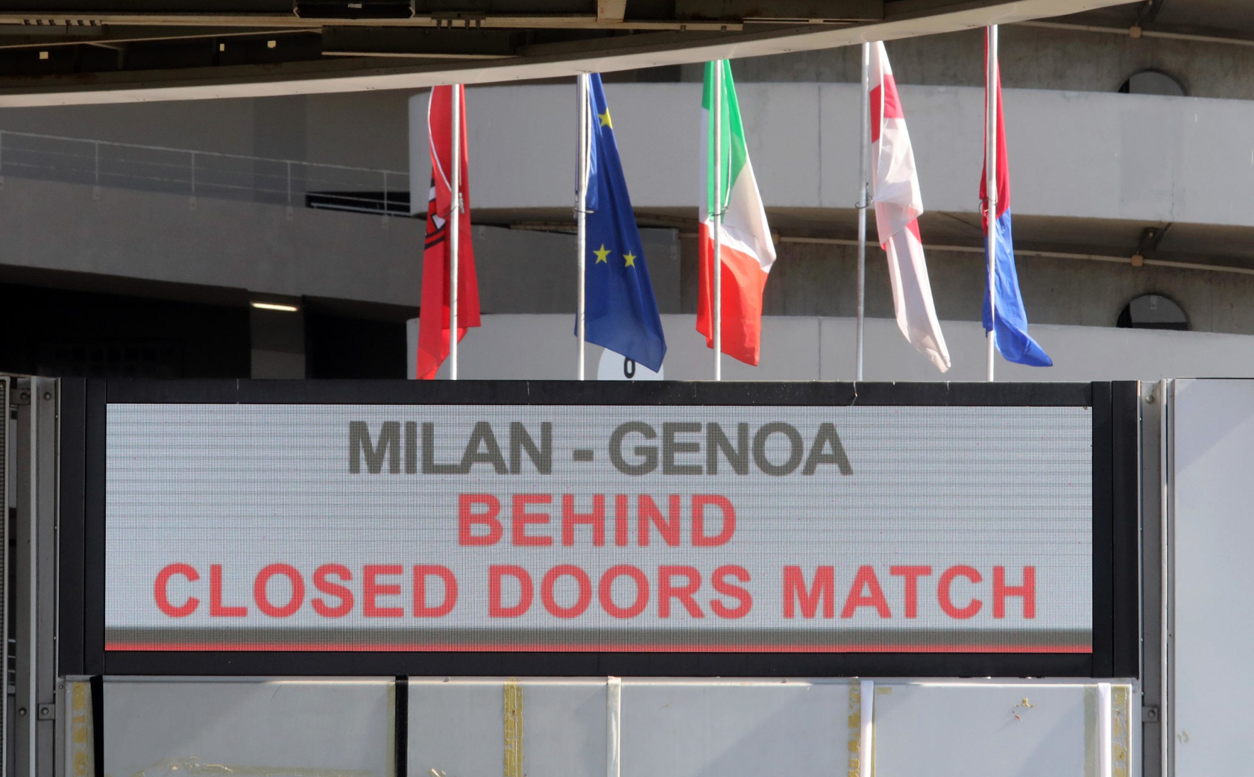 Il Coronavirus ferma il calcio. Stop a un sistema che vale 3,5 miliardi