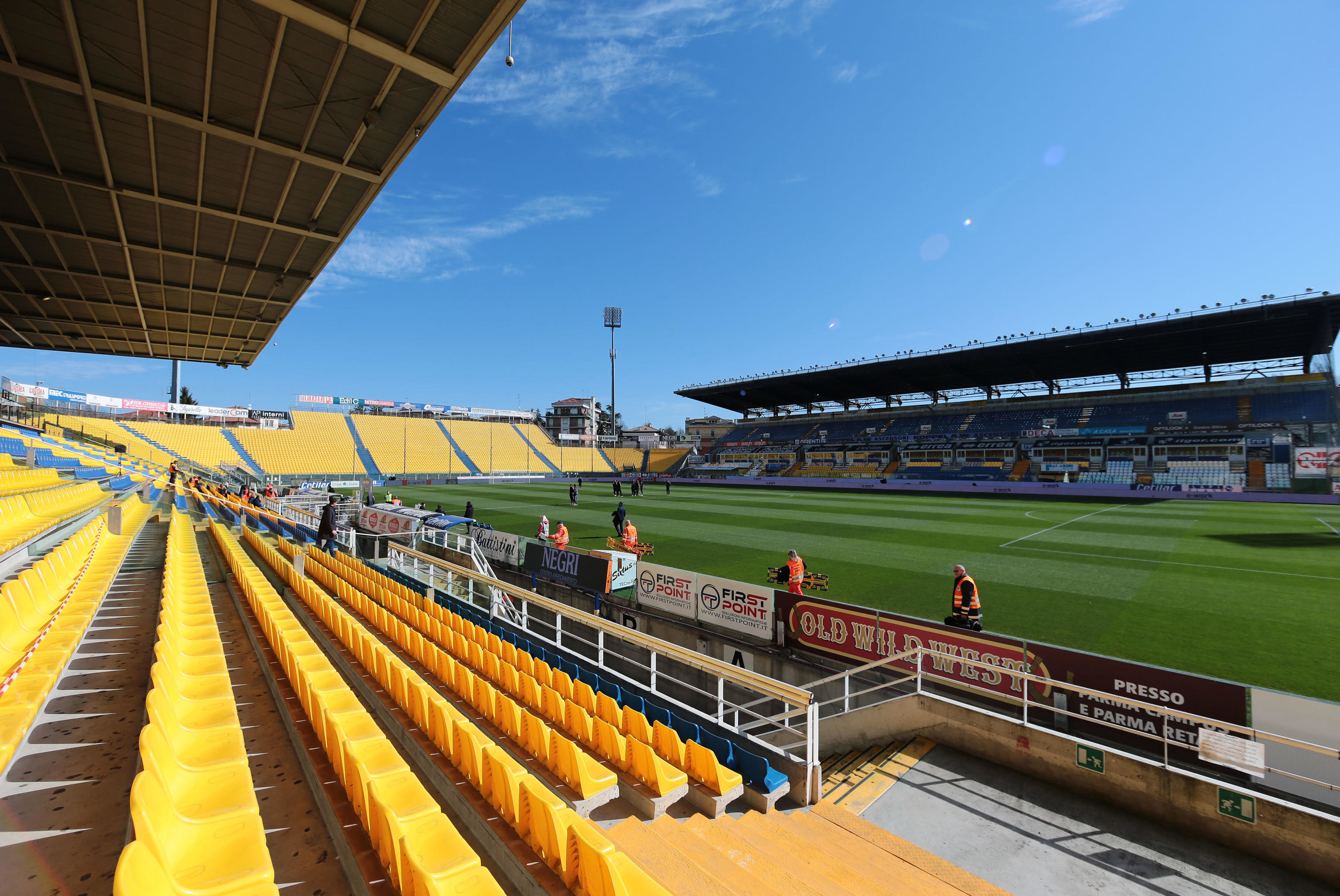 Parma-Spal: i giocatori si rifiutano di giocare (ma poi cedono)