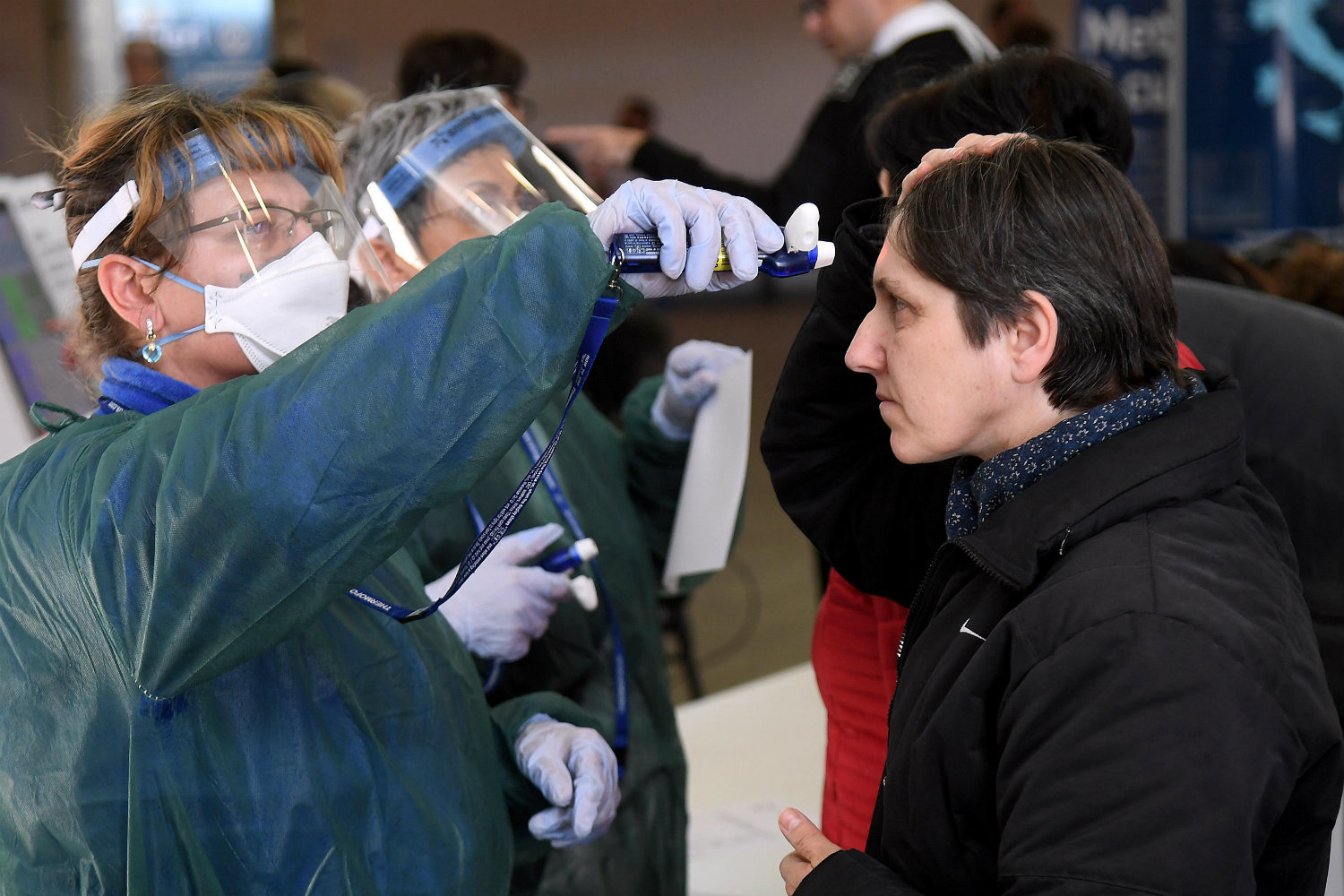 Coronavirus, una nuova assicurazione aiuta i negozianti Coronavirus, una nuova assicurazione aiuta i negozianti