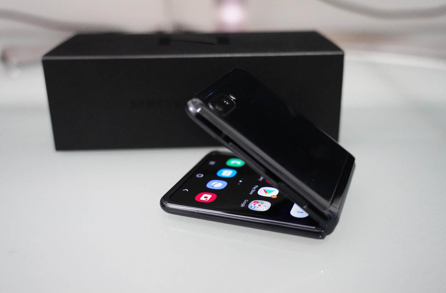 Samsung Galaxy Z Flip: la nostra prova Samsung Galaxy Z Flip: la nostra prova