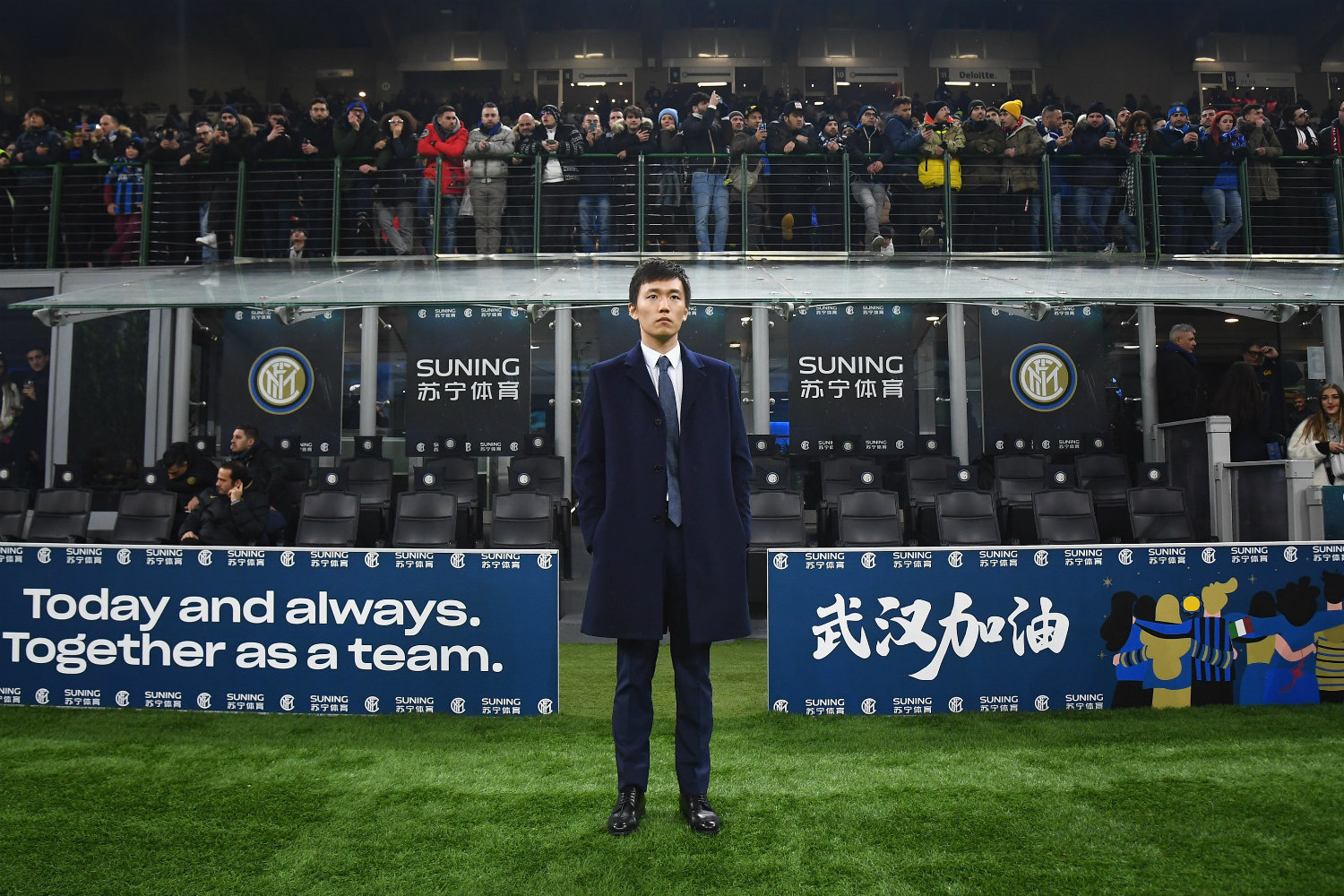 Coronavirus, dai Ferragnez a Vasco, la carica dei vip buoni