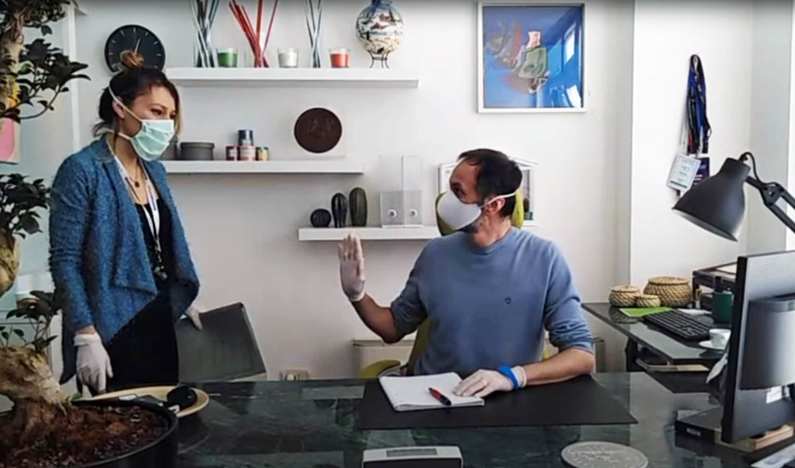 Il braccialetto che fa rispettare la distanza di sicurezza Il braccialetto che fa rispettare la distanza di sicurezza