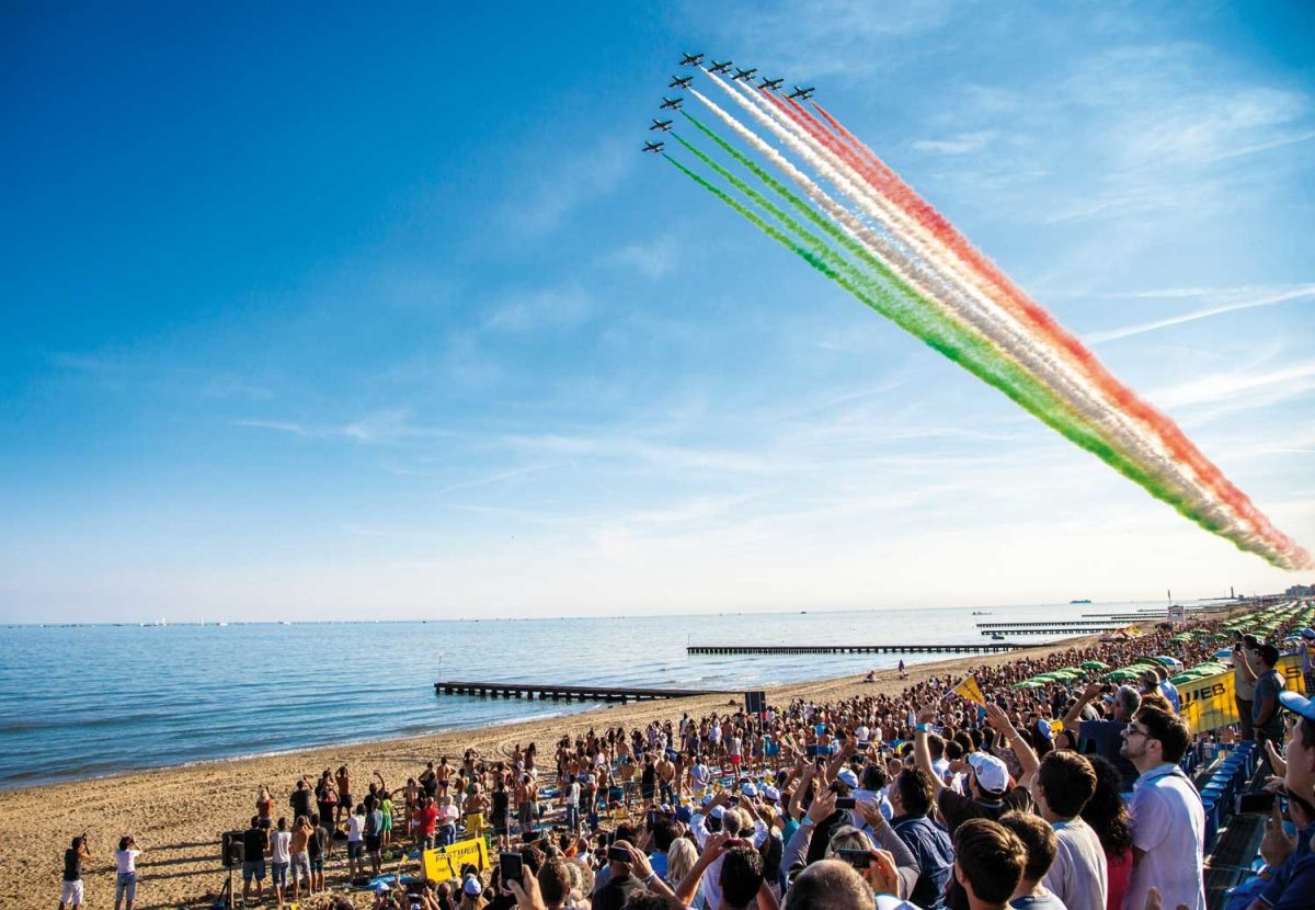 Le spiagge del Veneto estate 2020. Voglia di ripartire ma servono risposte dal Governo Le spiagge del Veneto estate 2020. Voglia di ripartire ma servono risposte dal Governo