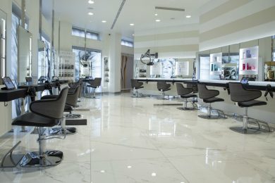 Coronavirus, come sarà andare da parrucchiere e barbiere nella Fase due