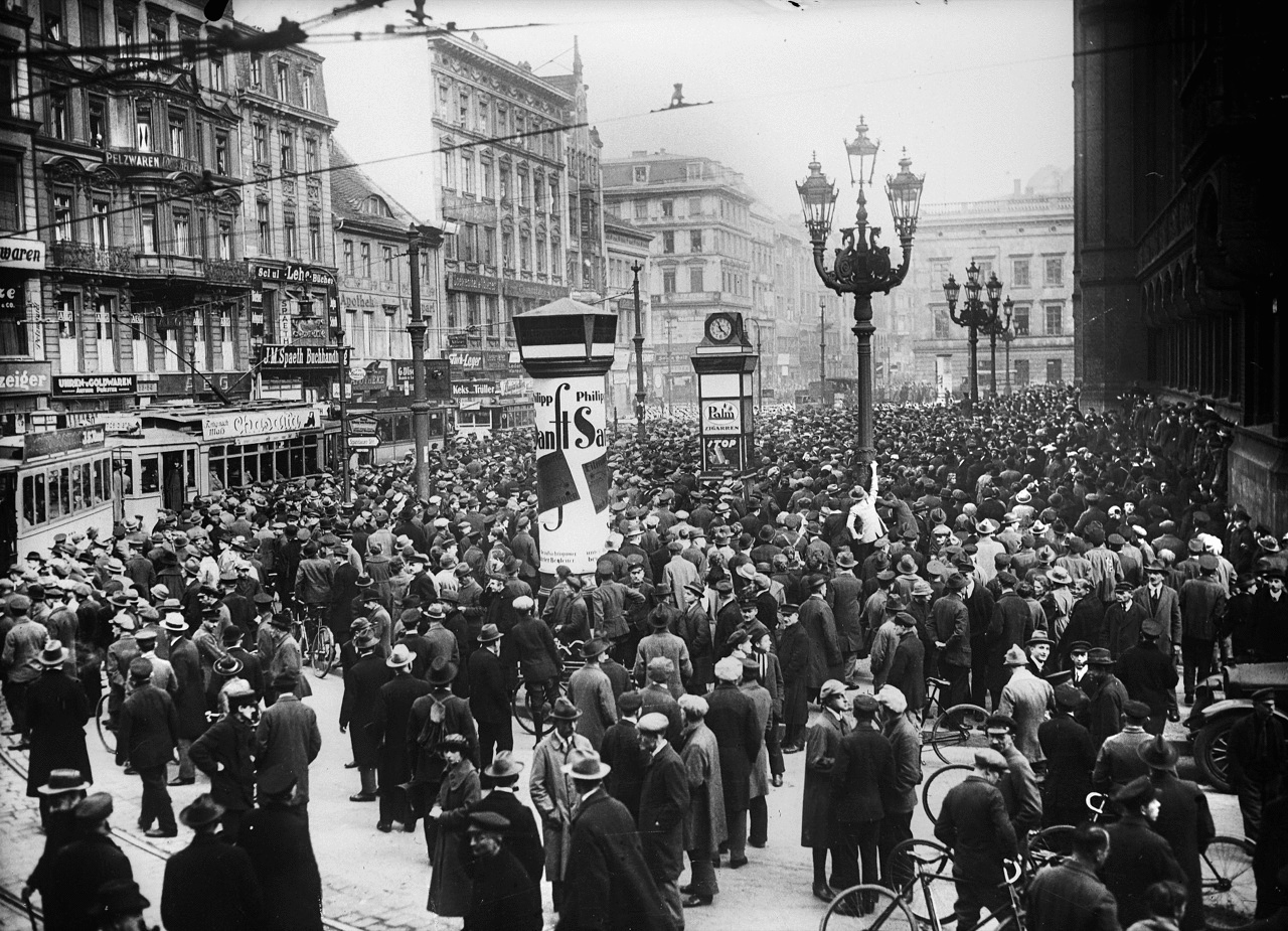 Weimar: quelle inquietanti similitudini con la situazione odierna Weimar: quelle inquietanti similitudini con la situazione odierna