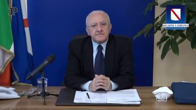 De Luca avverte i colleghi del nord: “Chiudiamo i confini della Campania”