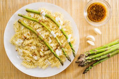 Cuciniamo insieme: fusilli con asparagi e noci
