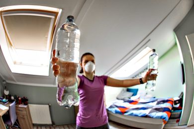 Il fitness con gli oggetti di casa