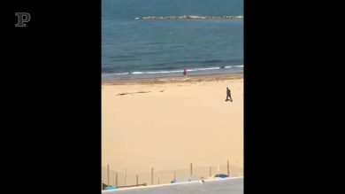 Il runner non si ferma all’alt, inseguito dal carabiniere