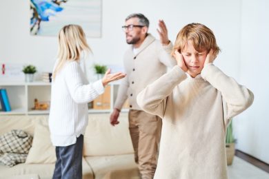 Genitori e figli separati nel caos causa Coronavirus