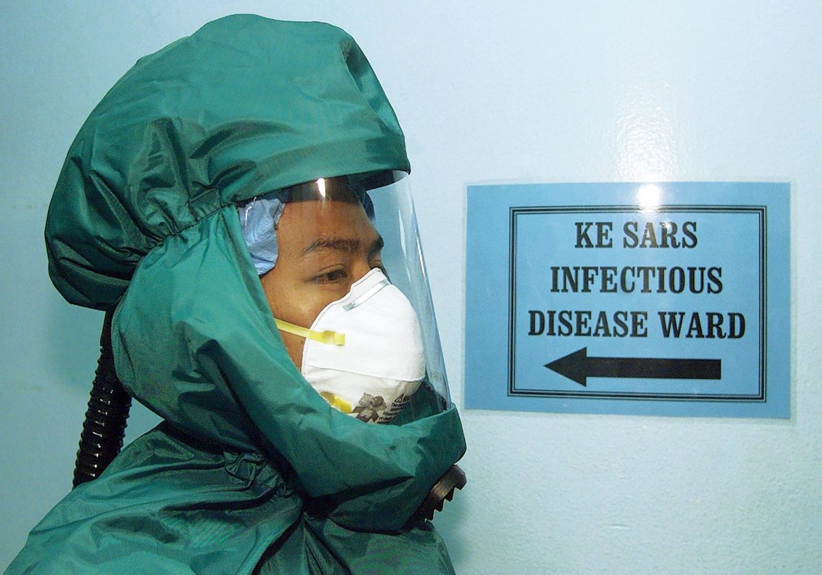 Gli indumenti protettivi nei secoli: dalla peste nera al coronavirus (storia e foto)