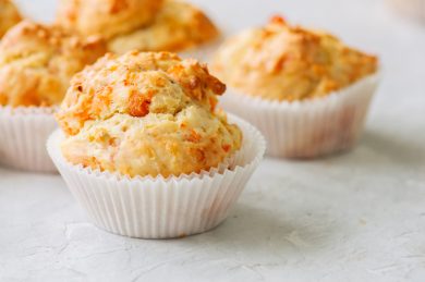 Cuciniamo insieme: muffin al formaggio pomodorini e rosmarino