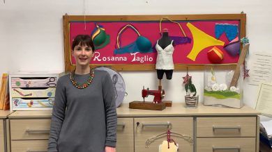 Coronavirus, un’azienda trasforma reggiseni in mascherine