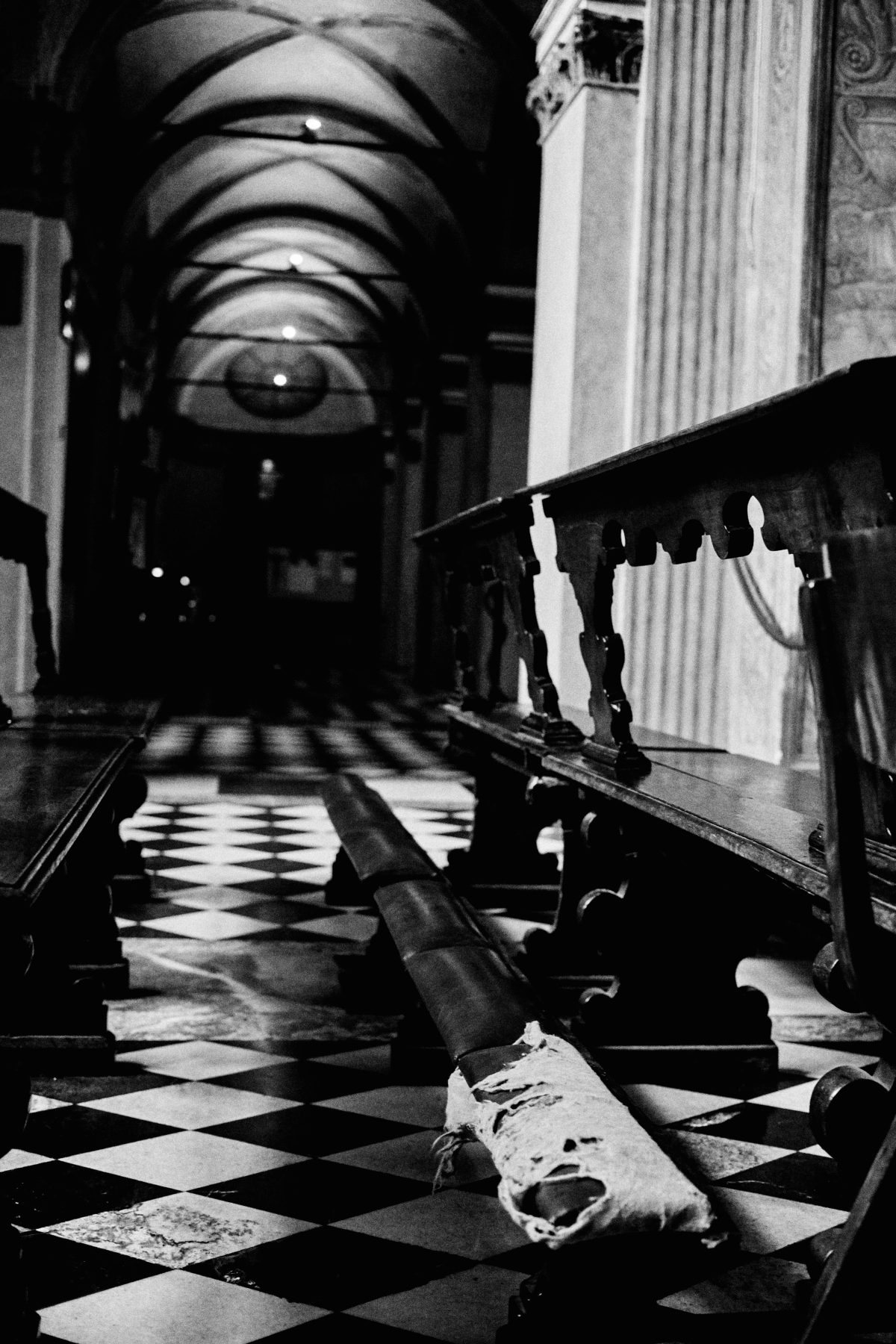 Galleria foto 'Le Chiese restano in quarantena e le messe finiscono su facebook' - foto 3