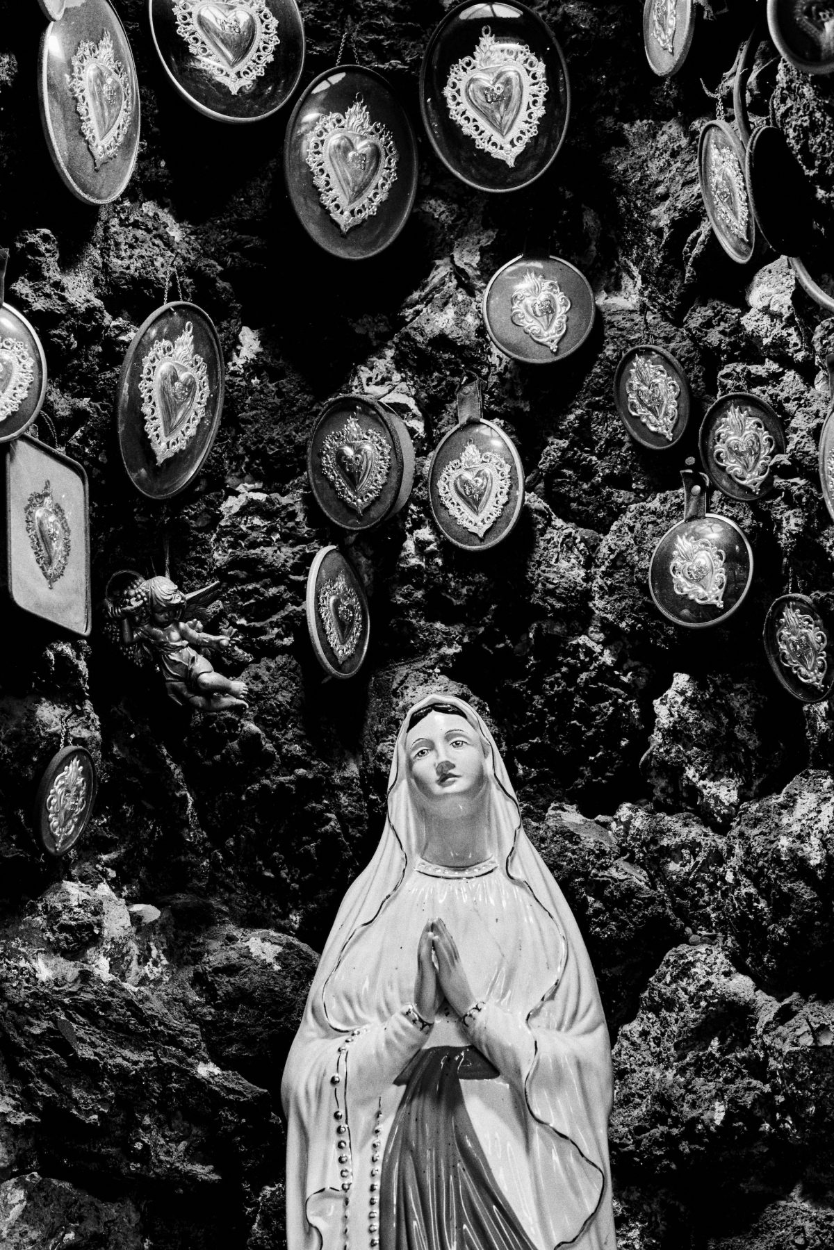 Galleria foto 'Le Chiese restano in quarantena e le messe finiscono su facebook' - foto 8