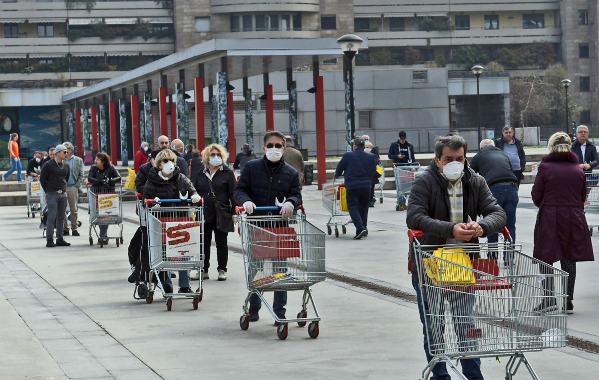 Galleria foto 'La collera degli italiani contro il governo' - foto 4