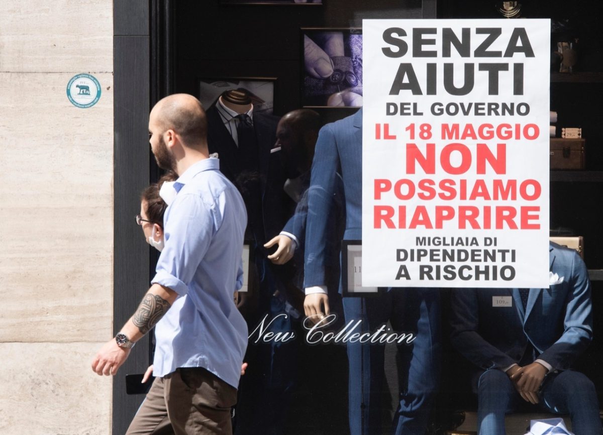 Galleria foto 'Fase2: le proteste di chi non riapre' - foto 6